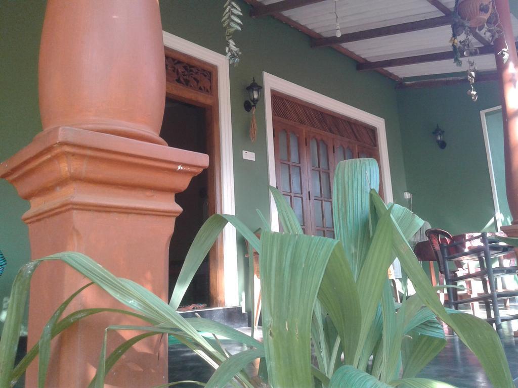 Green Bamboo House Sigiriya Exteriör bild